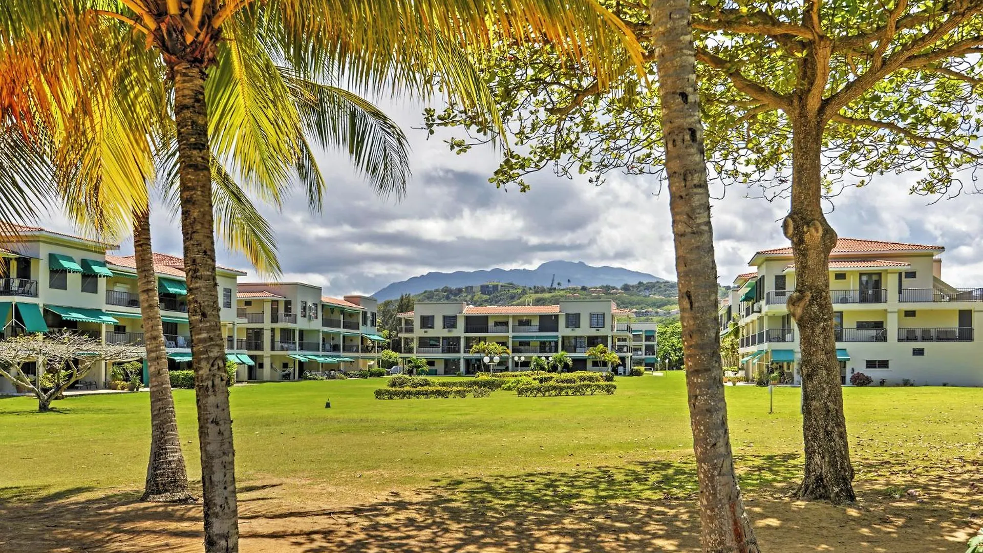 度假居 Rio Grande Resort Condo With Ocean Views And Patio!